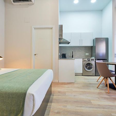 Del Parque Flats Estudio Capuchinos Малага Экстерьер фото